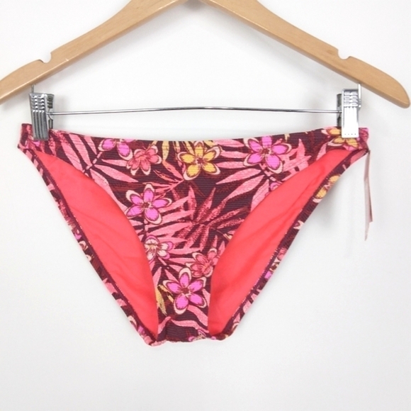 Wild & Sexy ❤️ 🌺 🖤 Shade & Shore Bikini Set - Picture 11 of 15